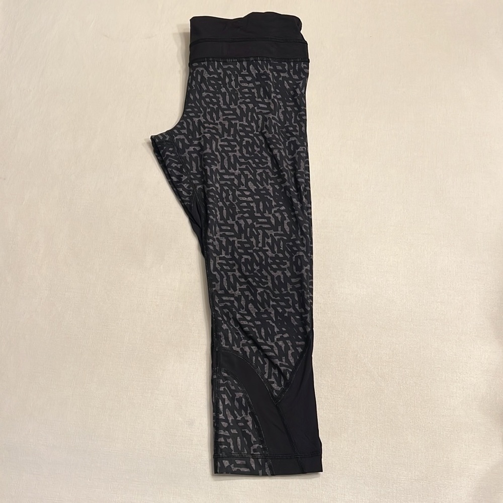 28. Lululemon Run Inspire Crop II Full-on Luxtreme Heathered Net Pop Black
